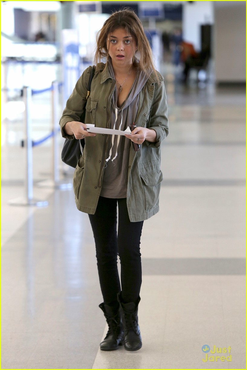 Sarah Hyland: LAX After 'Call Me Crazy' Premiere