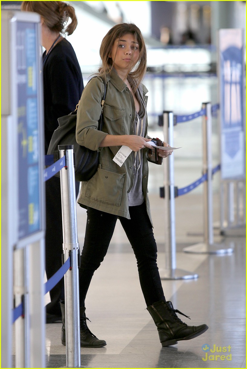 Sarah Hyland: LAX After 'Call Me Crazy' Premiere