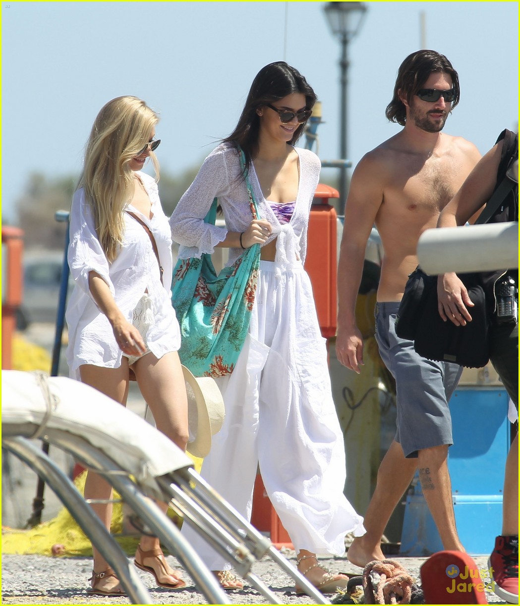 Kylie Jenner: High Dives Off A Yacht in Greece!