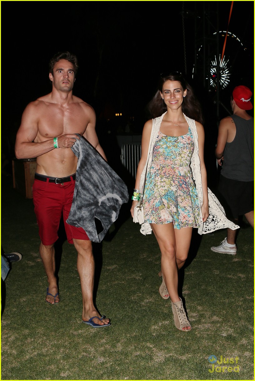 Jessica Lowndes & Thom Evans: Guess Hotel Pool Party
