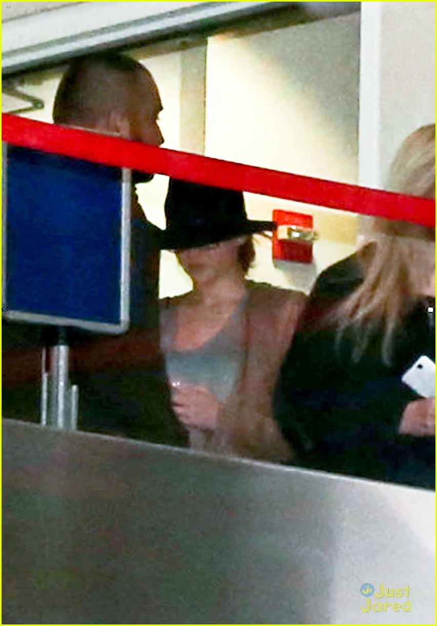 Jennifer Lawrence: Back Together with Nicholas Hoult?