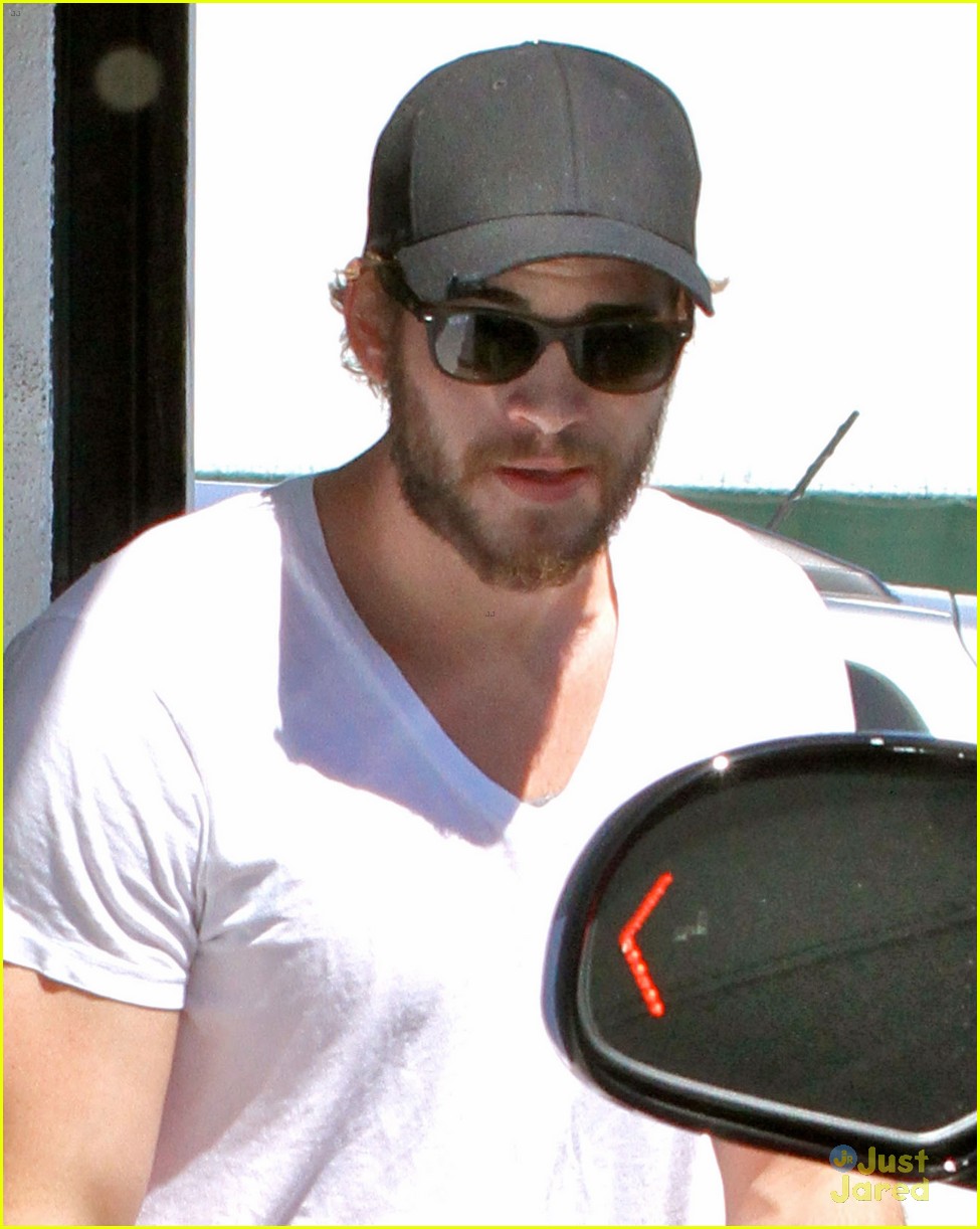 Liam Hemsworth: Wednesday Workout