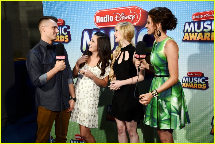 Megan & Liz: Radio Disney Music Awards 2013