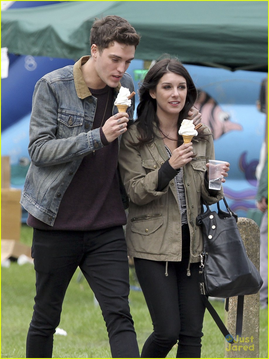 Shenae Grimes & Josh Beech: Ice Cream Treat in London
