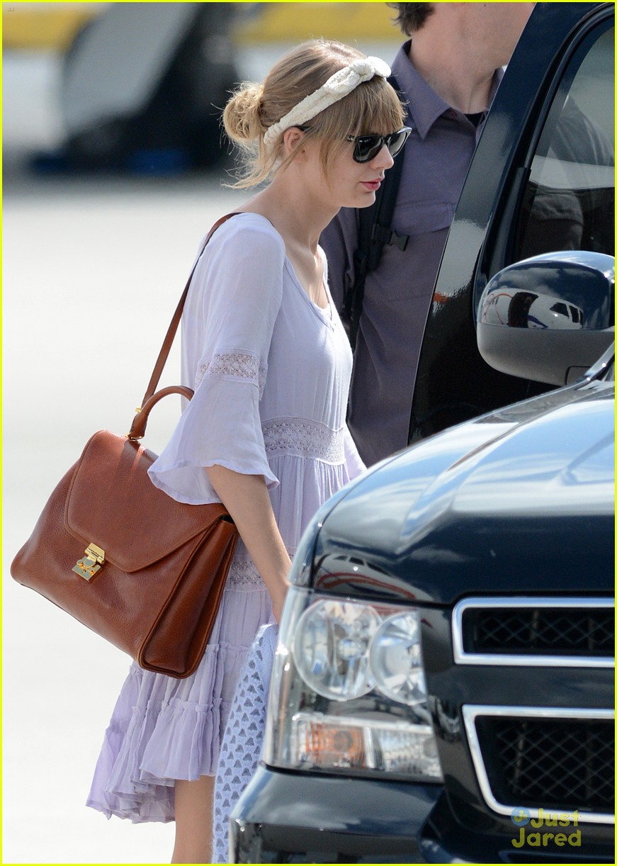 Taylor Swift: Arena Arrival in Miami