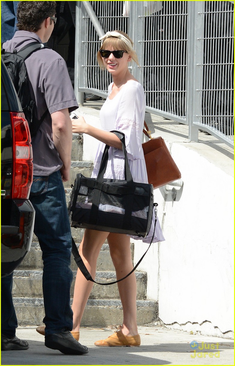 Taylor Swift: Arena Arrival in Miami