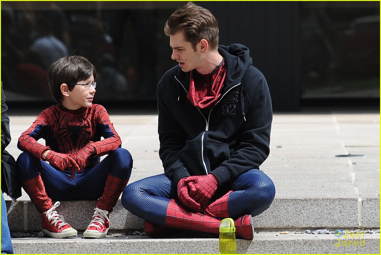 Andrew Garfield Films With Mini-Me 'Spider-Man'