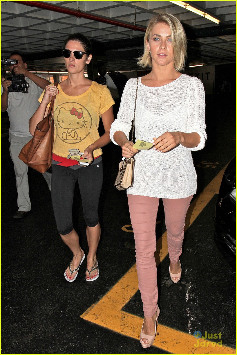Ashley Greene & Julianne Hough Hit the Nail Salon