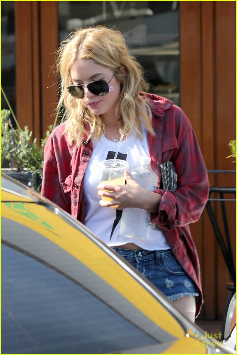 Ashley Benson: Night Out with Tyler Blackburn!