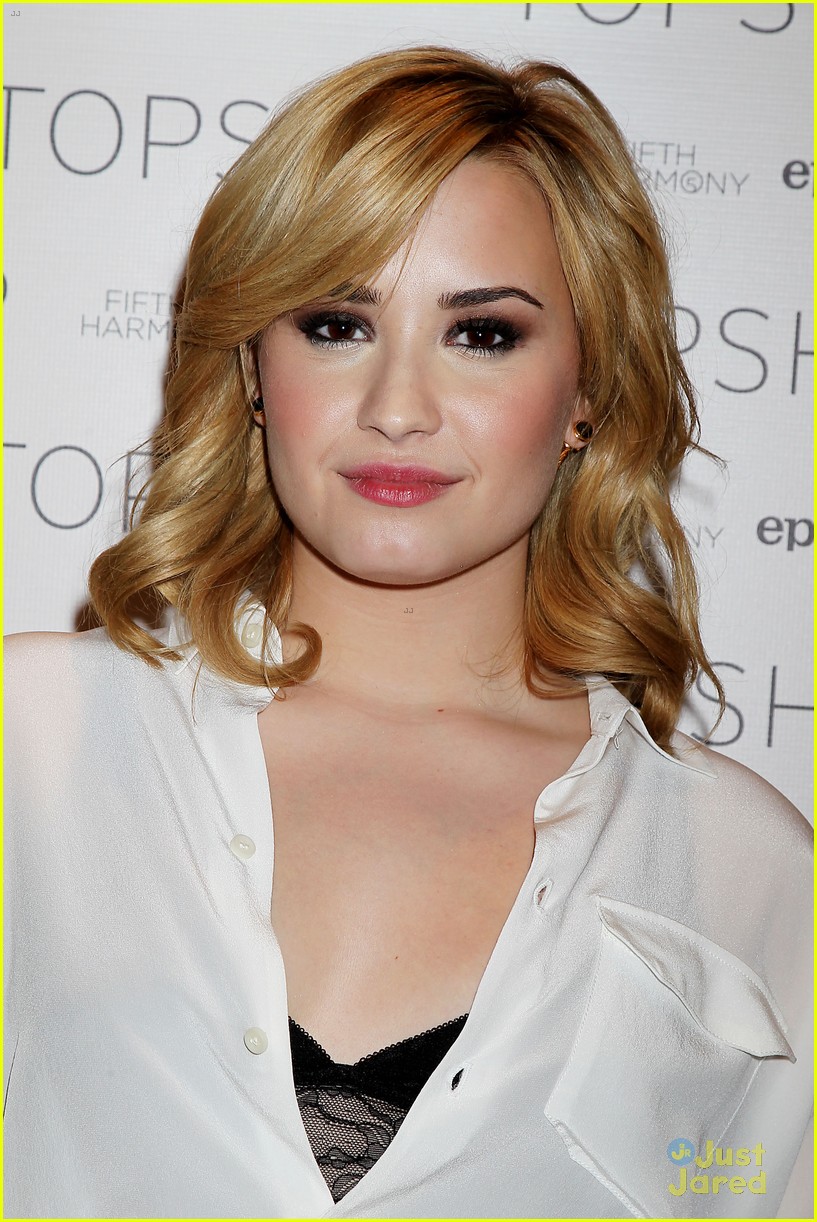 Demi Lovato: Fox Upfronts 2013 & Topshop Event