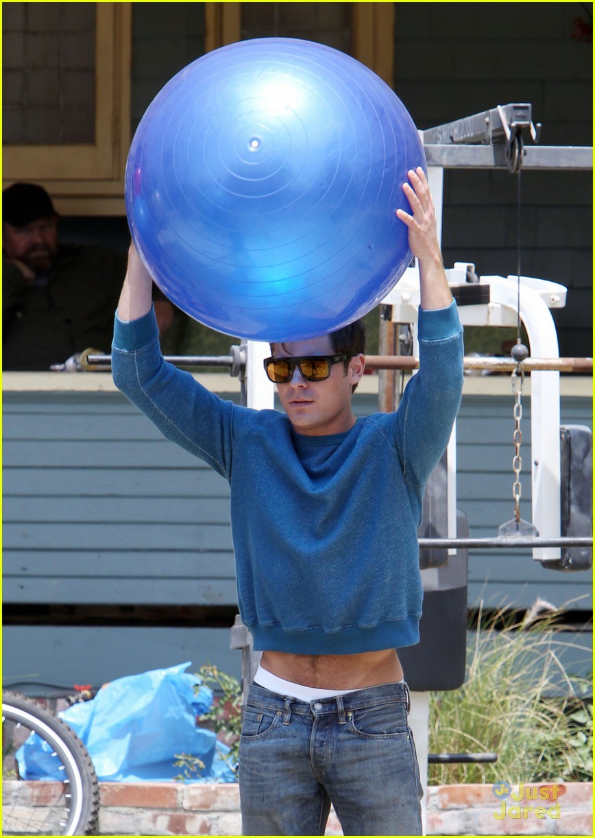 Zac Efron: 'Townies' Ball Toss