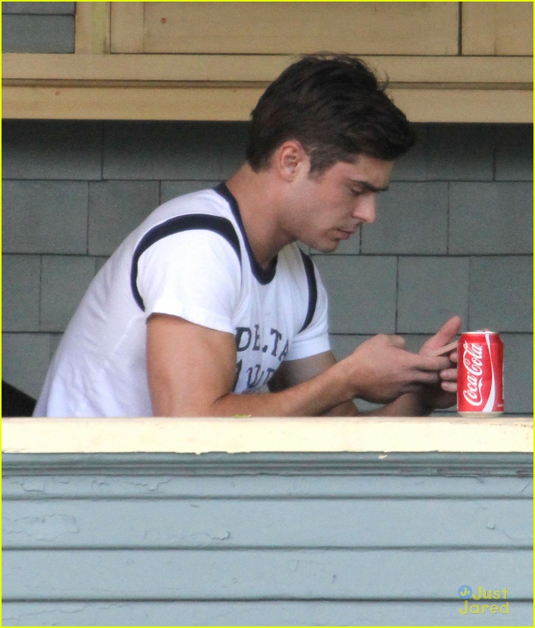 Zac Efron: 'Townies' Ball Toss