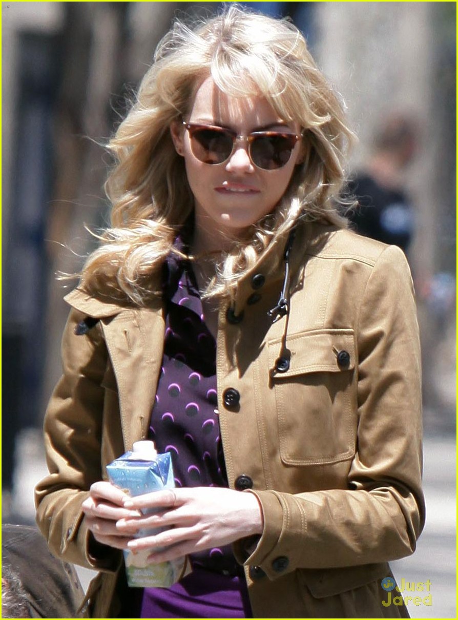 Emma Stone: Manhattan Bridge Filming For 'Spider-Man 2'
