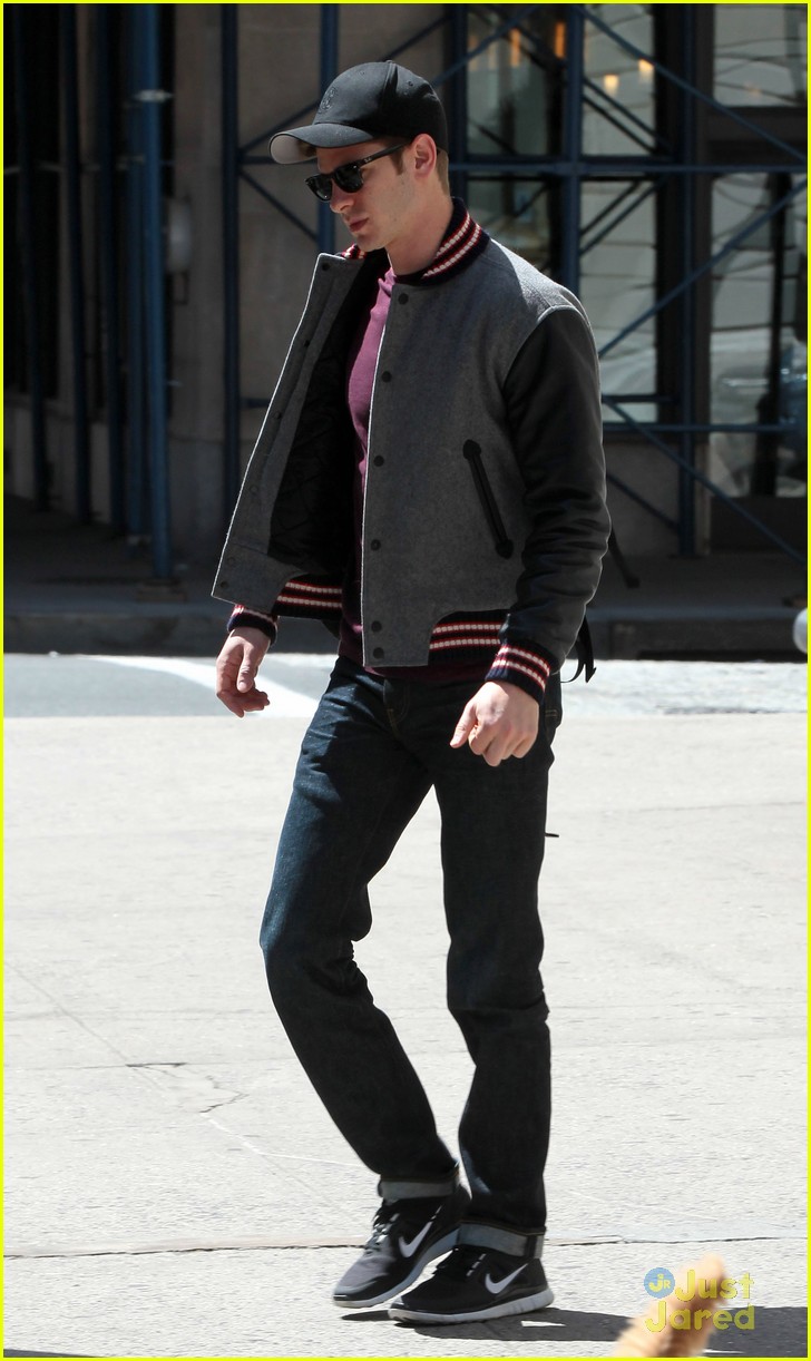 Andrew Garfield Grabs Breakfast On the Go!