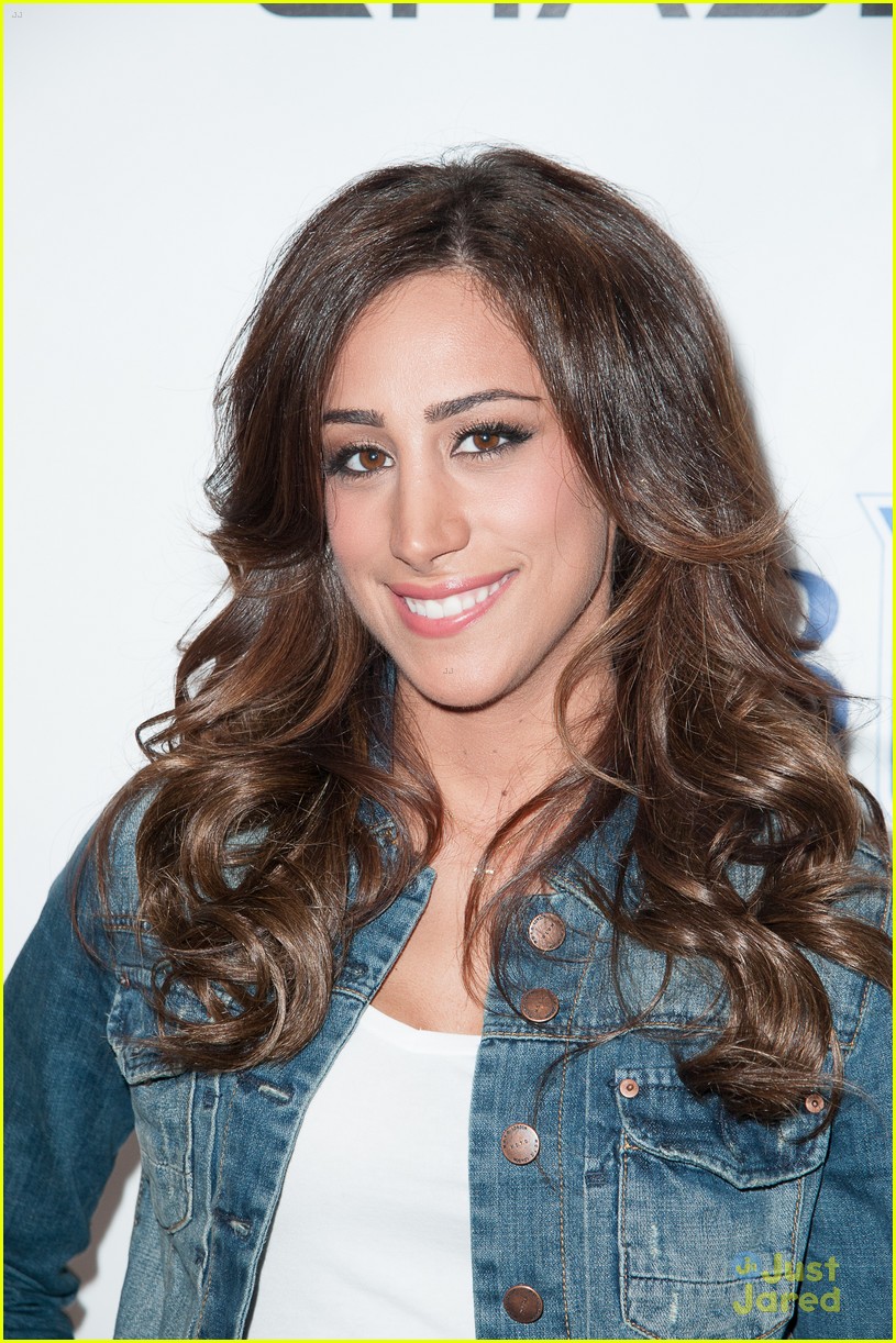 Kevin & Danielle Jonas: Rangers Playoff Hockey Game