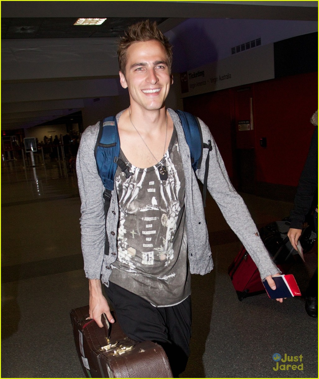 Kendall Schmidt: NYC Hugs!