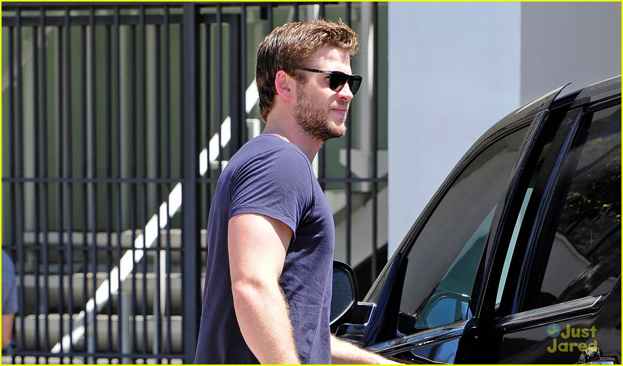 Liam Hemsworth: Gym Stop After Split Rumors