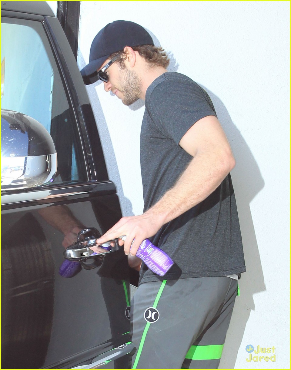Liam Hemsworth Hits the Gym, Miley Cyrus Hits the Studio