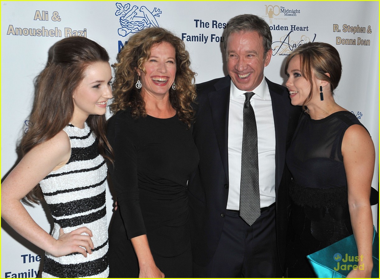 Kaitlyn Dever & Molly Ephraim: Midnight Mission Golden Heart Awards 2013