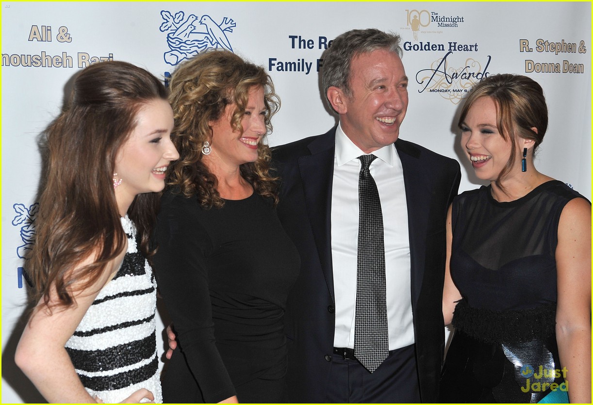 Kaitlyn Dever & Molly Ephraim: Midnight Mission Golden Heart Awards 2013