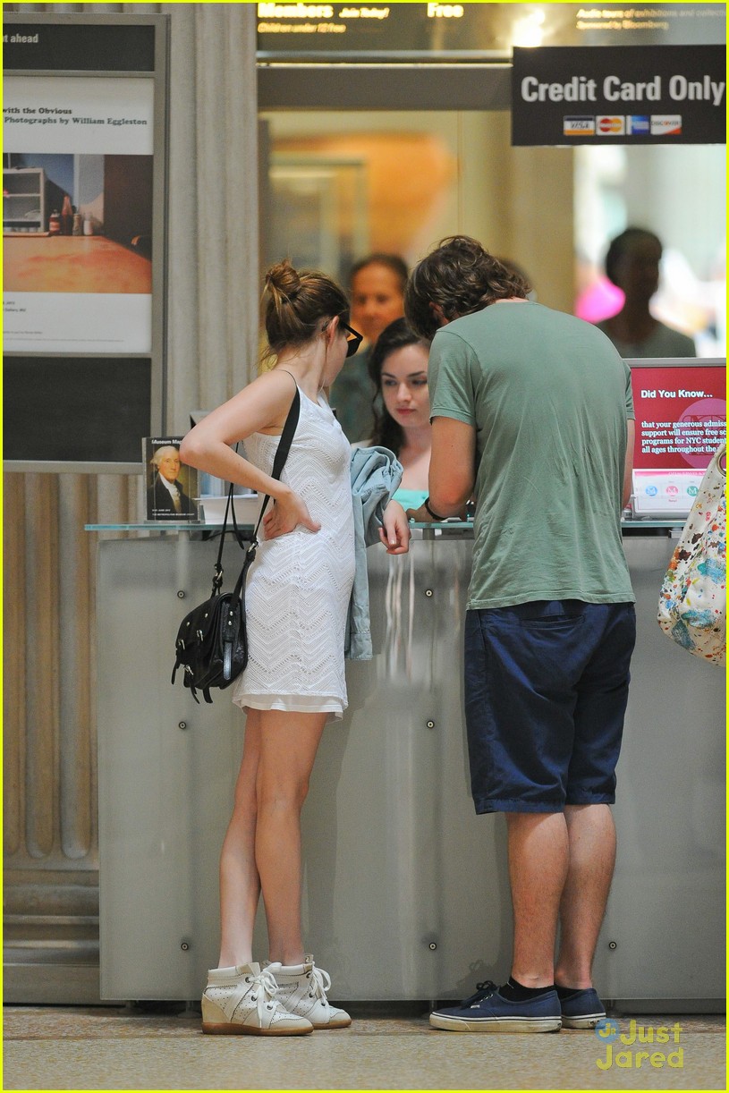 Emma Roberts: Museum Kisses with Evan Peters