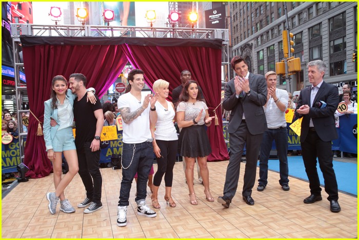 Zendaya & Val Chmerkovskiy Go 'Dancing' on GMA