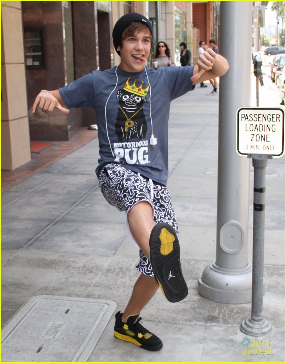 Austin Mahone Visits the Doctor Following Japan Trip