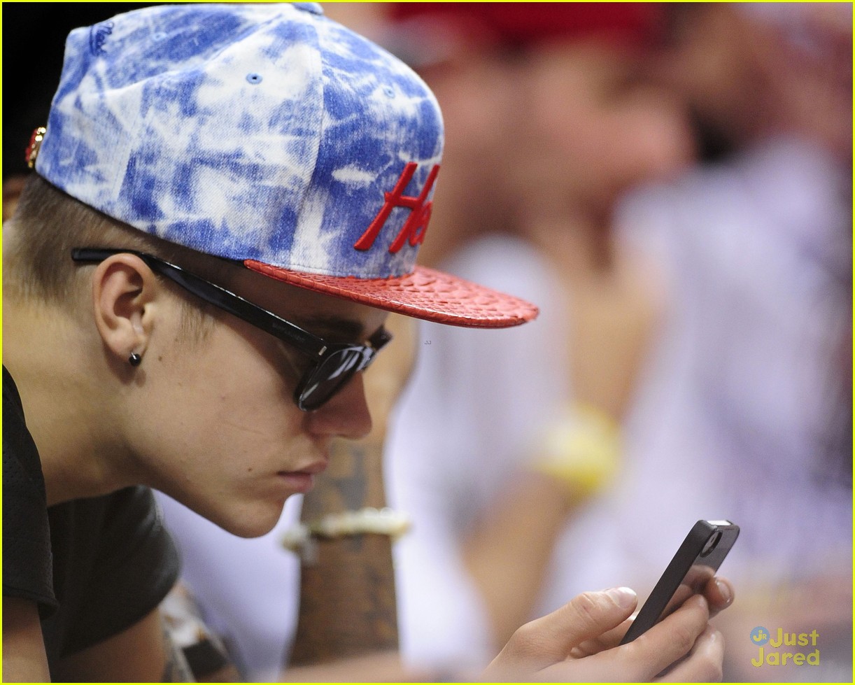 Justin Bieber Sits Courtside at Miami Heat Playoff Game