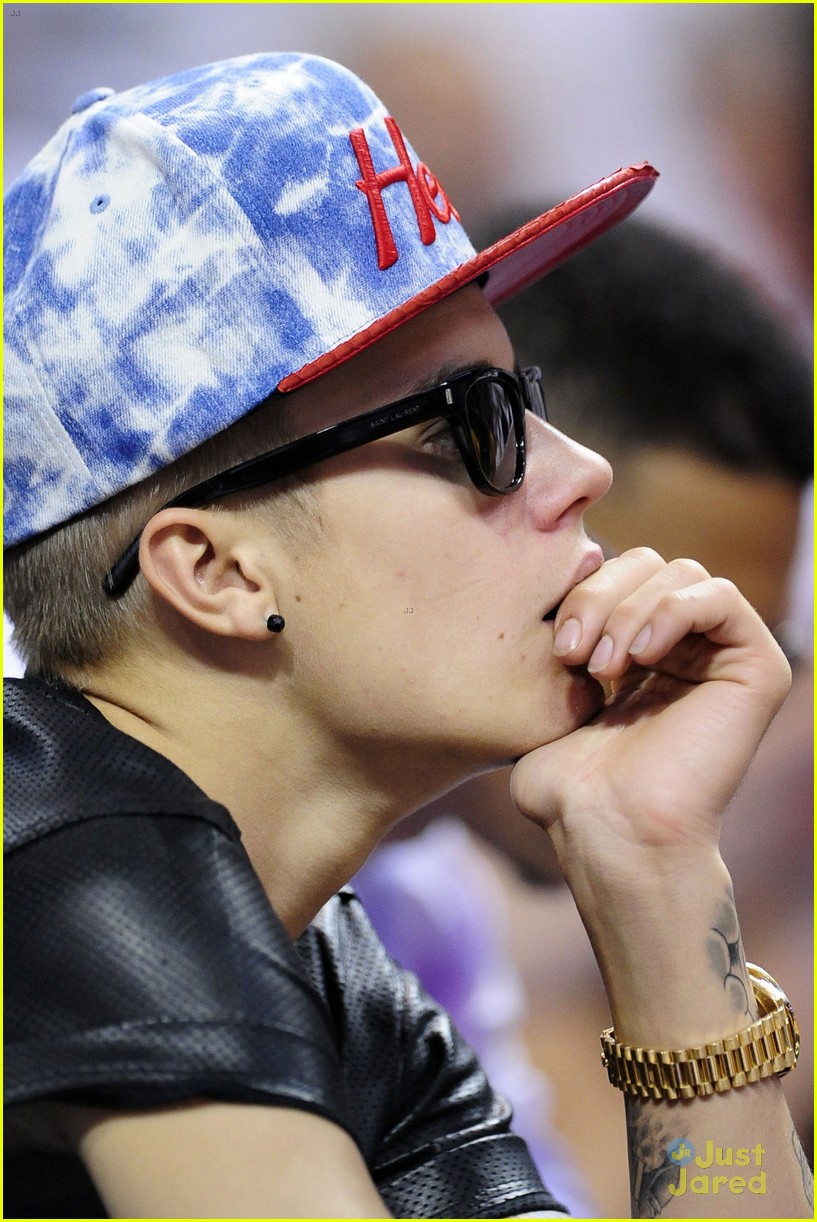 Justin Bieber Sits Courtside at Miami Heat Playoff Game
