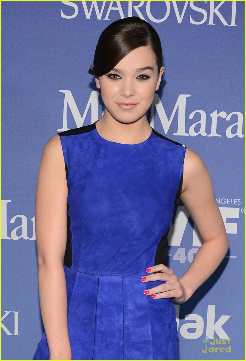 Hailee Steinfeld: Crystal & Lucy Awards 2013
