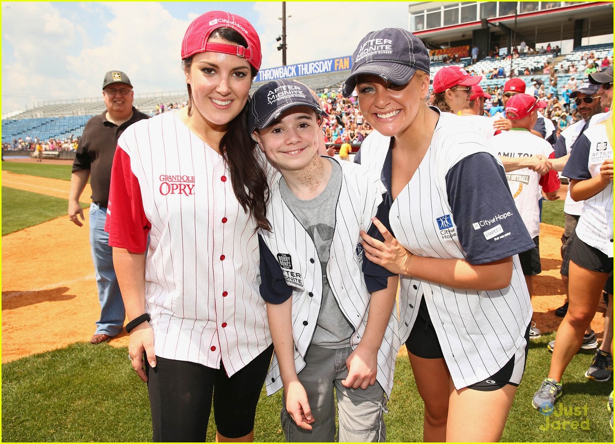 Lauren Alaina: City of Hope Celebrity Softball Game 2013