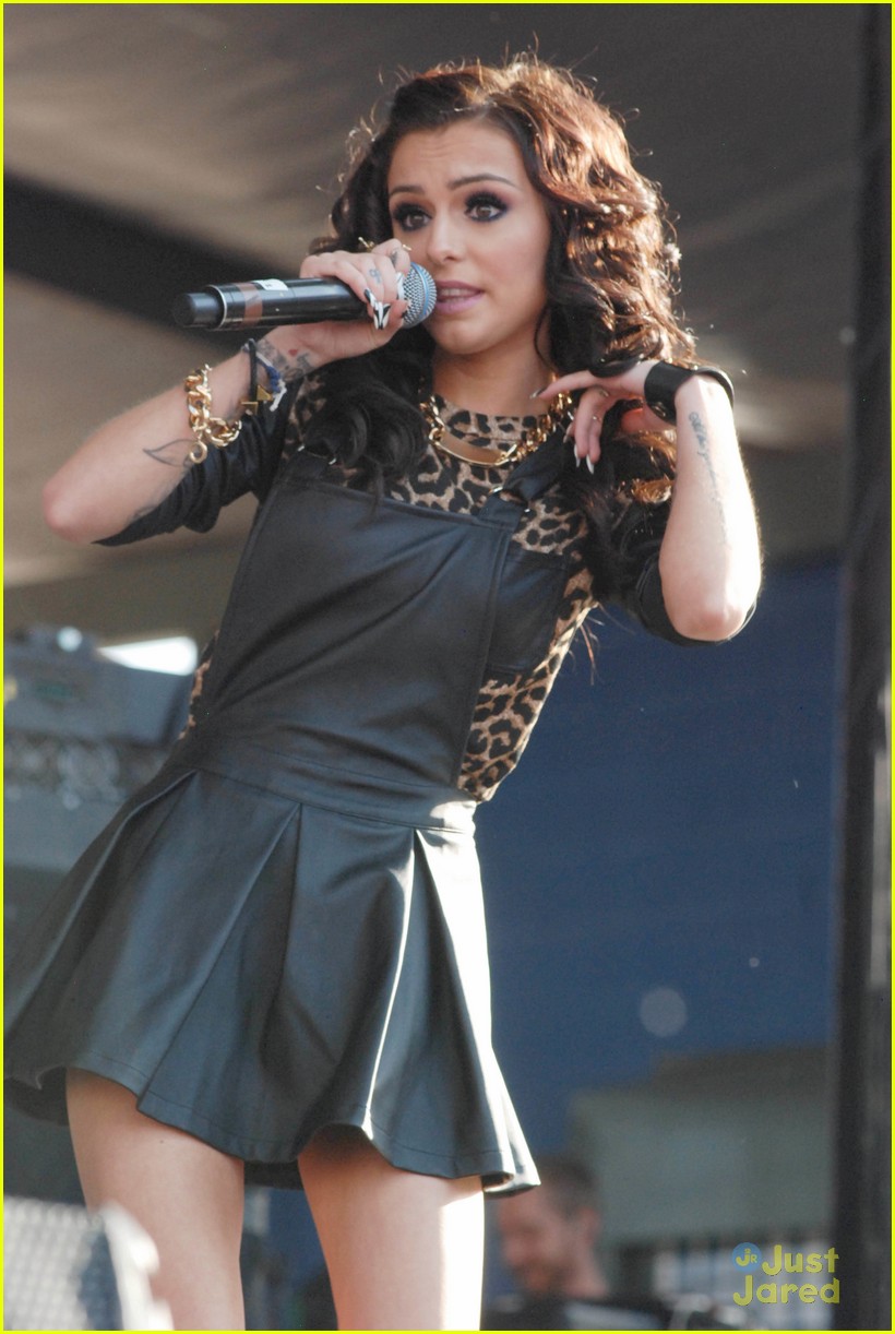 Demi Lovato: B96 SummerBash with Cher Lloyd!