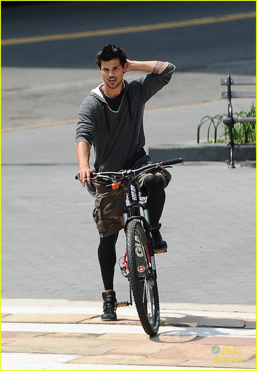 Marie Avgeropoulos: Jump Stunts with Taylor Lautner on 'Tracers'