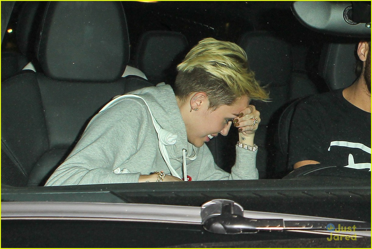 Miley Cyrus: Late Night Doctor's Visit
