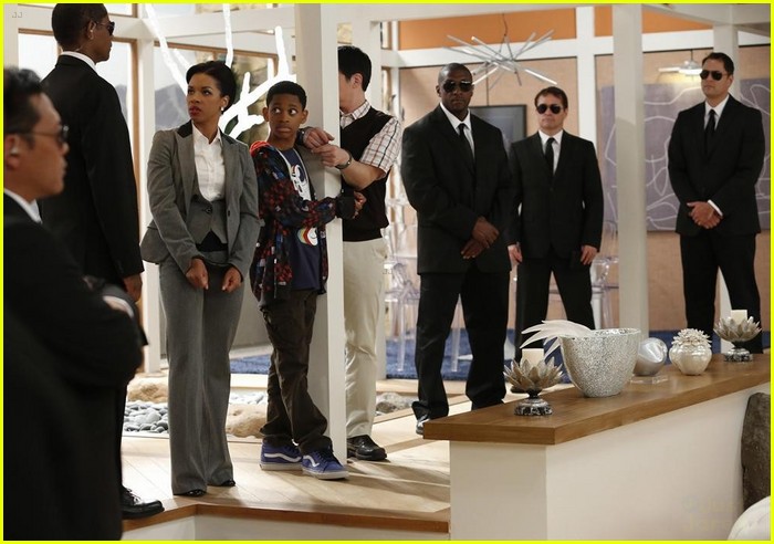 Tyrel Jackson Williams Enters a Parellel Universe on 'Lab Rats'