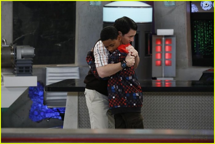 Tyrel Jackson Williams Enters a Parellel Universe on 'Lab Rats'