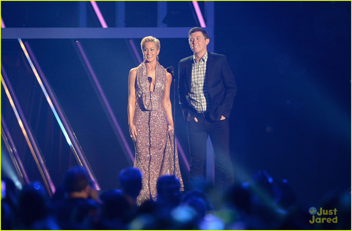 Scotty McCreery: CMT Music Awards 2013