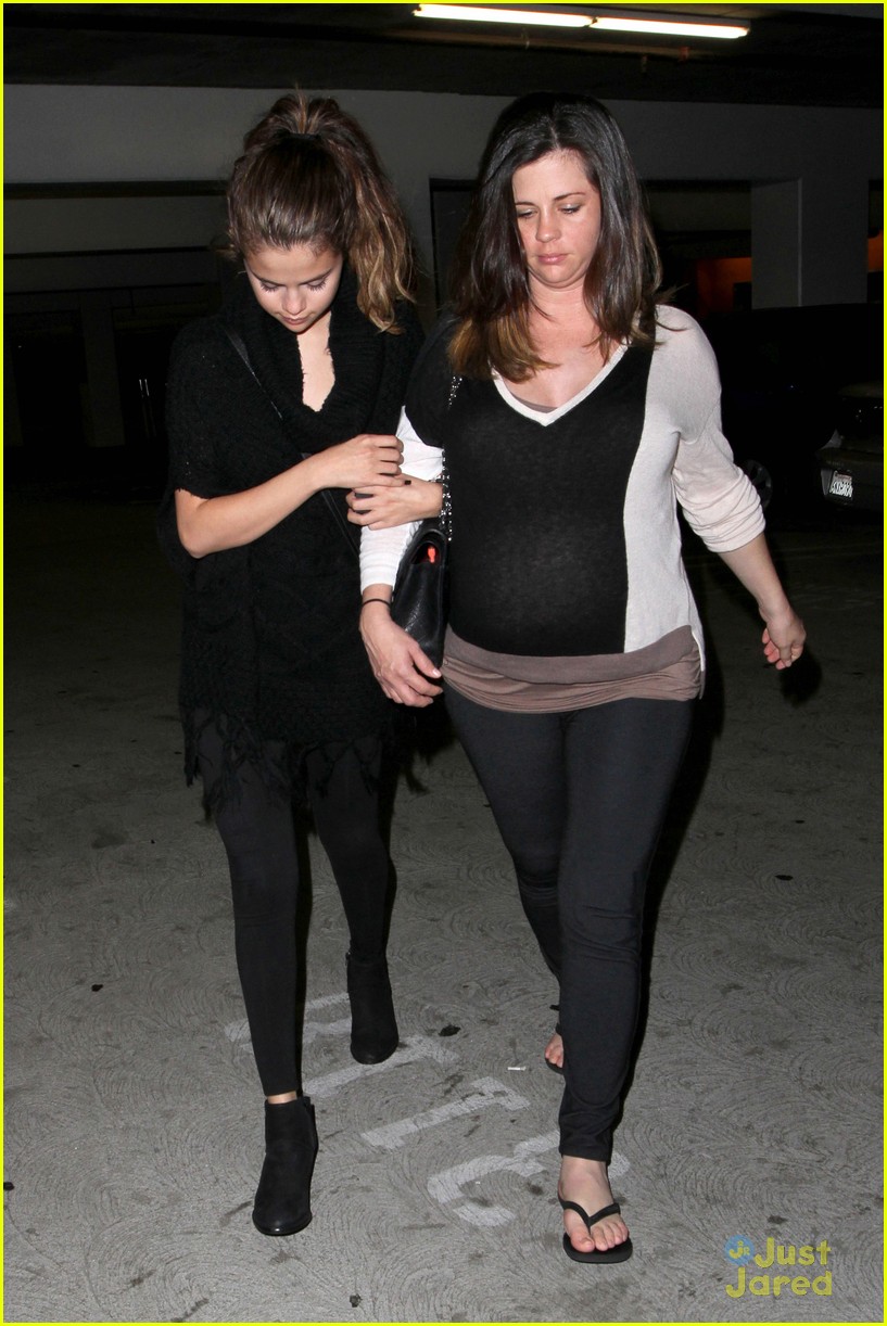 Selena Gomez Hits the Movies With Her Mom & Stepdad