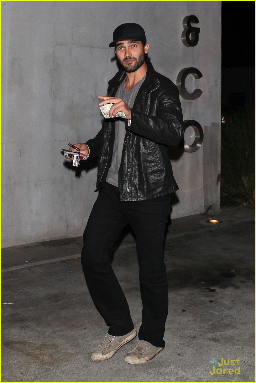 Brittany Snow & Tyler Hoechlin: Comedy Date Night