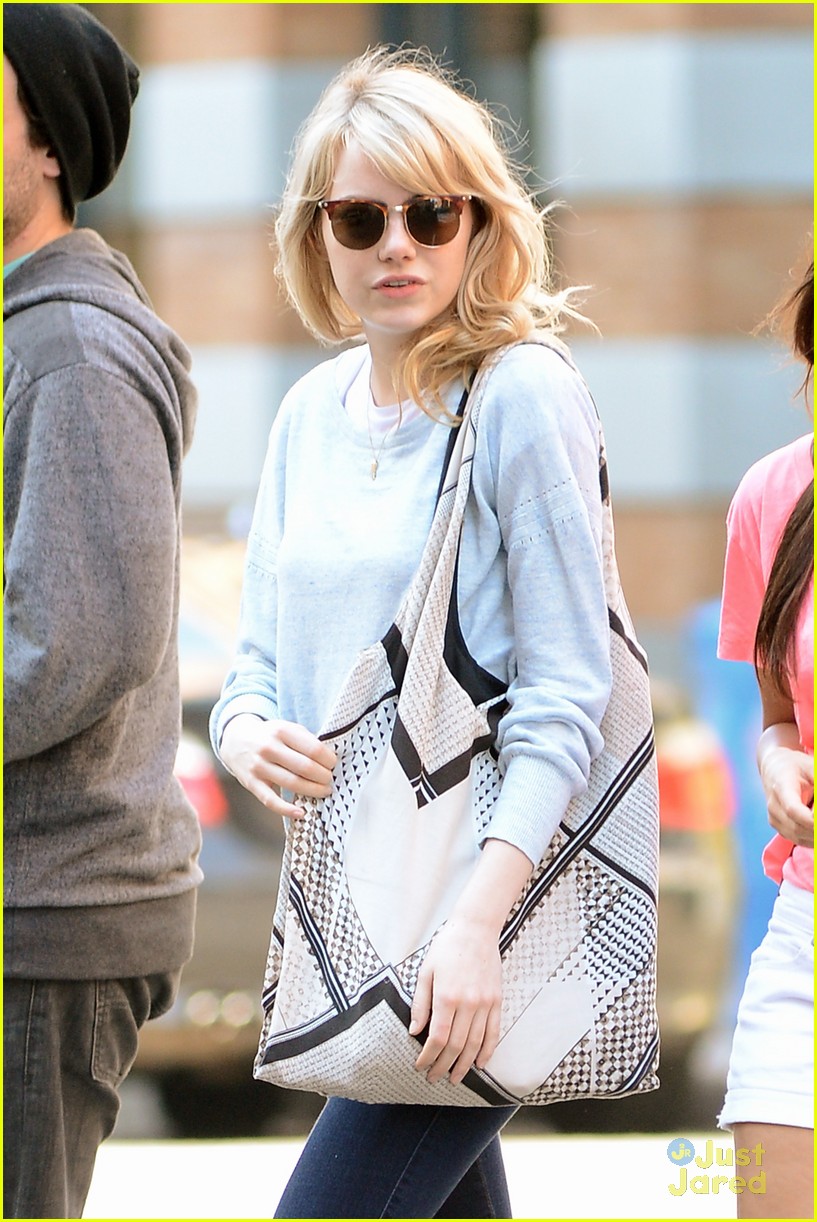 Emma Stone: Bubby's Run In with Judd Apatow!