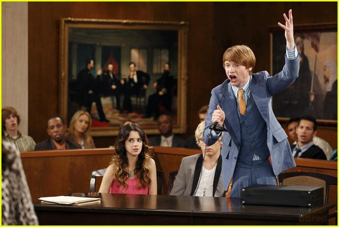 Ross Lynch: Courtroom Serenade on 'Austin & Ally'