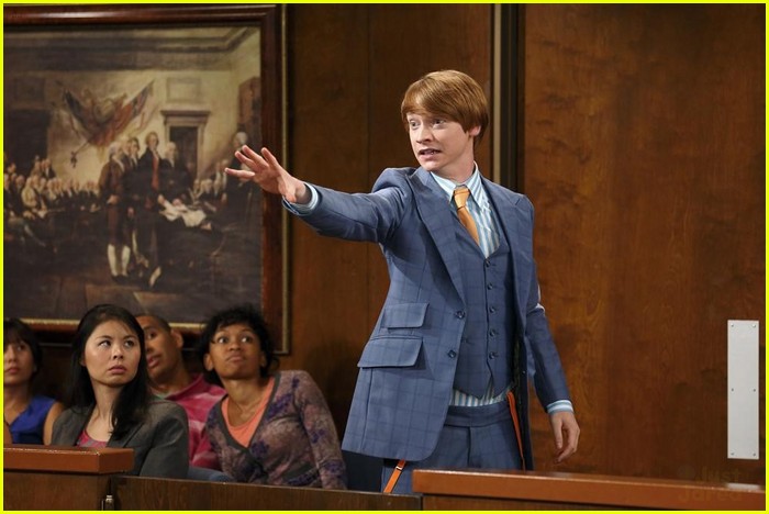Ross Lynch: Courtroom Serenade on 'Austin & Ally'
