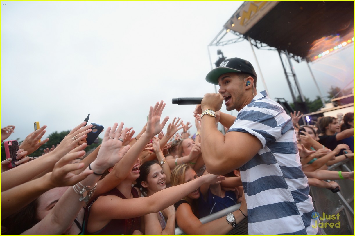 Big Time Rush Perform Free Concert for Newton Families