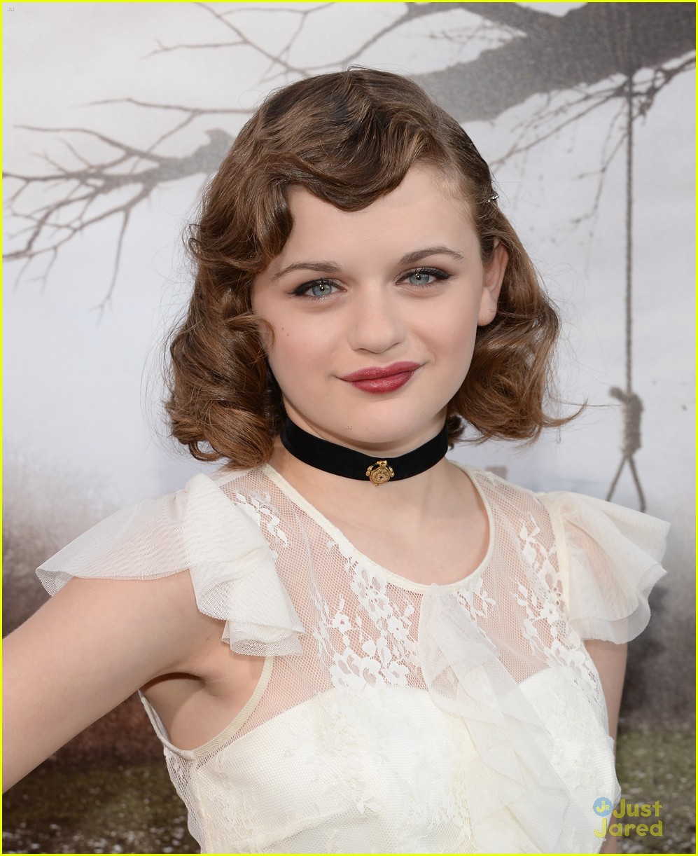 Joey King: 'The Conjuring' Premiere Pretty