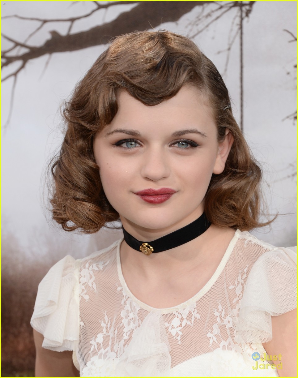 Joey King: 'The Conjuring' Premiere Pretty