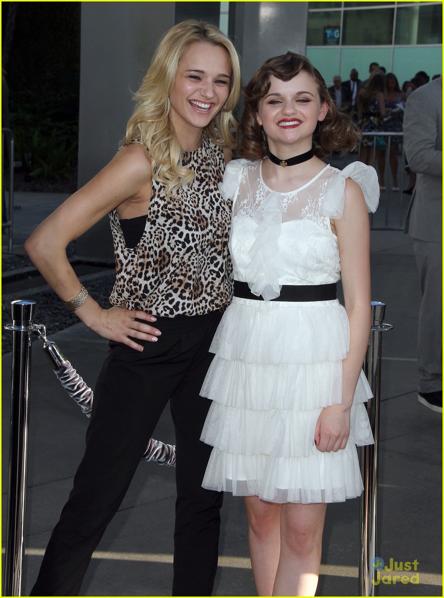 Joey King: 'The Conjuring' Premiere Pretty