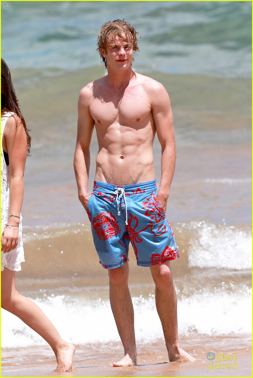Lucy Hale: More Maui Fun with Shirtless Graham Rogers!