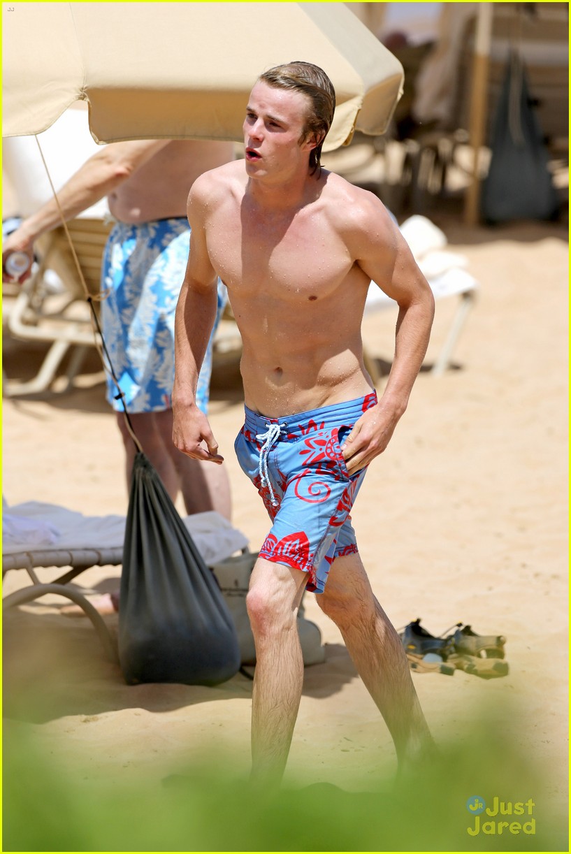Lucy Hale: More Maui Fun with Shirtless Graham Rogers!