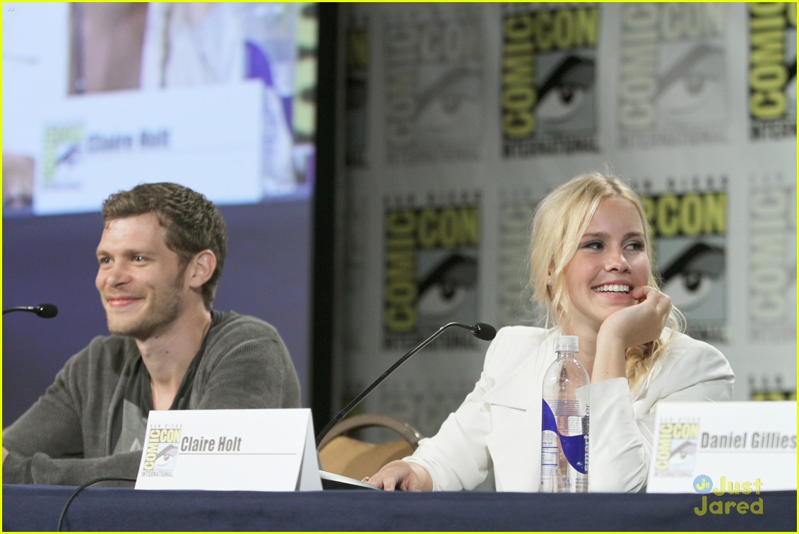 Phoebe Tonkin & Claire Holt: 'The Originals' Panel at Comic-Con 2013