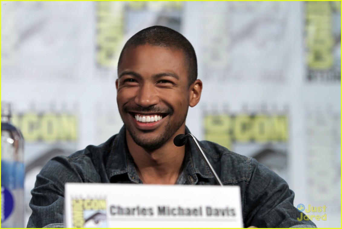 Phoebe Tonkin & Claire Holt: 'The Originals' Panel at Comic-Con 2013
